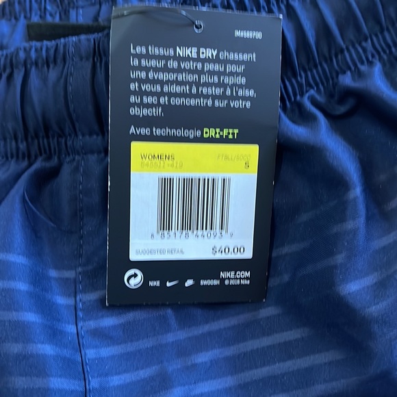 NWT NIKE Small Women’s Dri-Fit  Athletic Shorts - Picture 3 of 5
